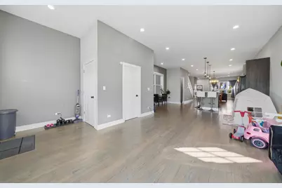 2045 N La Crosse Avenue, Chicago, IL 60639 - Photo 8