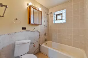 7911 45th St, Lyons, IL 60534 - Photo 10