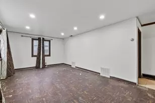 7911 45th St, Lyons, IL 60534 - Photo 4