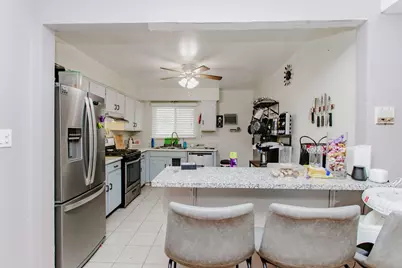 5151 N East River Road #125A, Chicago, IL 60656 - Photo 6