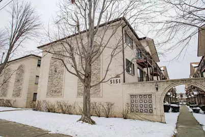 5151 N East River Road #125A, Chicago, IL 60656 - Photo 2