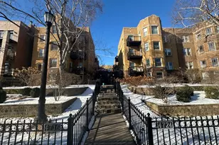 4718 N Beacon St, Chicago, IL 60640 - Photo 1