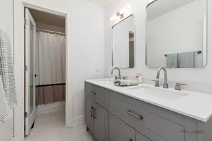 2873 Whispering Oaks Dr, Buffalo Grove, IL 60089 - Photo 16