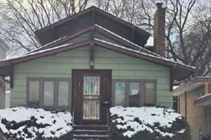 12218 Longwood Dr, Blue Island, IL 60406 - Photo 2