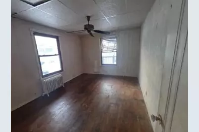 12218 Longwood Drive, Blue Island, IL 60406 - Photo 8