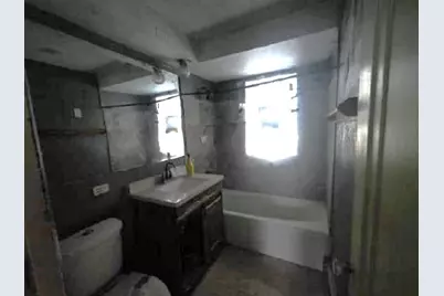 12218 Longwood Drive, Blue Island, IL 60406 - Photo 10