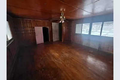 12218 Longwood Drive, Blue Island, IL 60406 - Photo 4