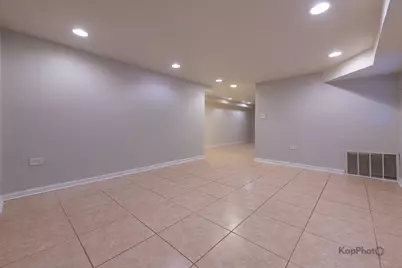 2041 W Jarvis Avenue #1W, Chicago, IL 60645 - Photo 22