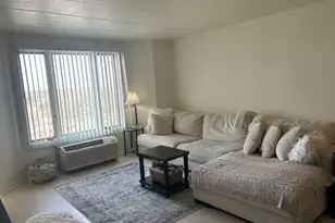 1 Renaissance Pl, Palatine, IL 60067 - Photo 8