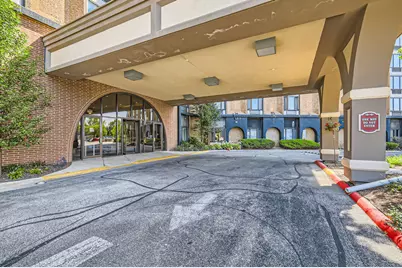 1 Renaissance Place #816, Palatine, IL 60067 - Photo 2