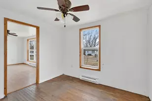 3136 Sewell St, Rockford, IL 61109 - Photo 10