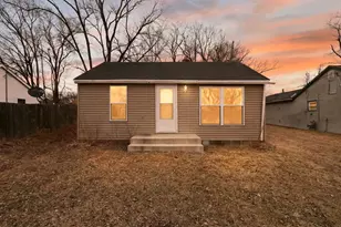 3136 Sewell St, Rockford, IL 61109 - Photo 1