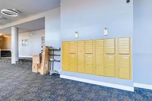 7250 N Western Ave, Chicago, IL 60645 - Photo 4