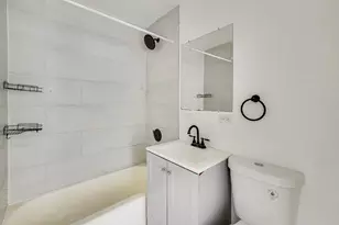 7250 N Western Ave, Chicago, IL 60645 - Photo 12