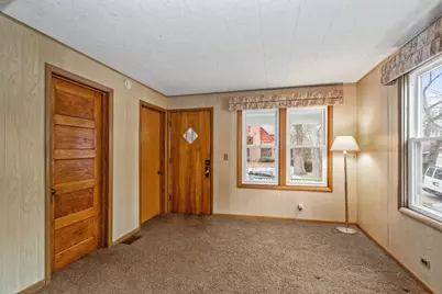 517 Elmwood Avenue, Evanston, IL 60202 - Photo 2