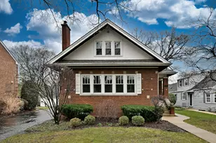 225 S Fairview Ave, Elmhurst, IL 60126 - Photo 4