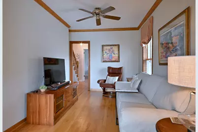 225 S Fairview Avenue, Elmhurst, IL 60126 - Photo 16