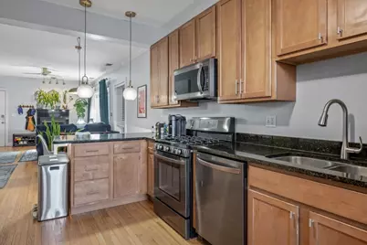 912 W Agatite Avenue #1, Chicago, IL 60640 - Photo 6