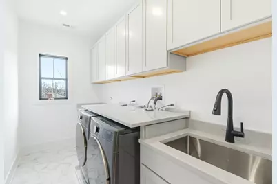 1410 W Laverne Avenue, Park Ridge, IL 60068 - Photo 34