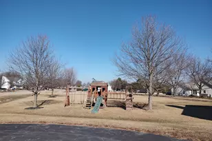 4777 Raymond Dr, Belvidere, IL 61008 - Photo 4