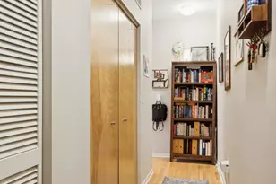 2923 N Clybourn Ave, Chicago, IL 60618 - Photo 18