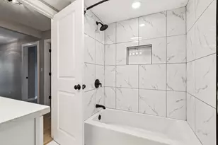 21688 W Ravine Dr, Lake Zurich, IL 60047 - Photo 16