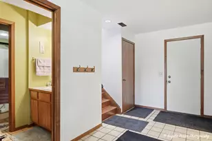 136 Edgewater Dr, Crystal Lake, IL 60014 - Photo 26