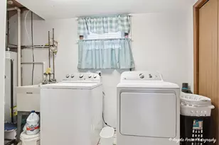 136 Edgewater Dr, Crystal Lake, IL 60014 - Photo 28