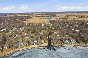 136 Edgewater Dr, Crystal Lake, IL 60014 - Photo 36