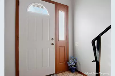 136 Edgewater Drive, Crystal Lake, IL 60014 - Photo 22