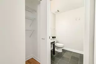 660 W Wayman St, Chicago, IL 60661 - Photo 8