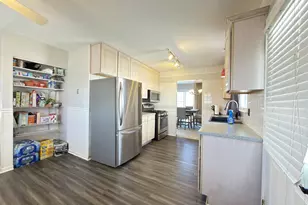 126 Indiana St, Park Forest, IL 60466 - Photo 6