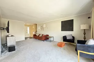 126 Indiana St, Park Forest, IL 60466 - Photo 4