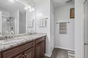 822 Hanson Ave, McHenry, IL 60050 - Photo 4