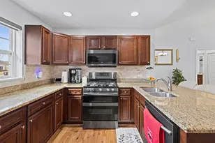 822 Hanson Ave, McHenry, IL 60050 - Photo 14