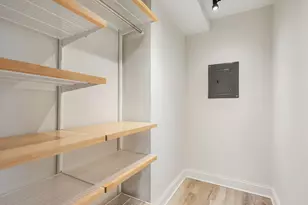 1555 N Dearborn Pkwy, Chicago, IL 60610 - Photo 10