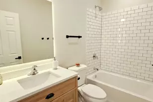 1002 Joshua Ln, Genoa, IL 60135 - Photo 16