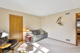 21 N Highview Cir, Hawthorn Woods, IL 60047 - Photo 16