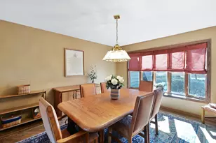 21 N Highview Cir, Hawthorn Woods, IL 60047 - Photo 10