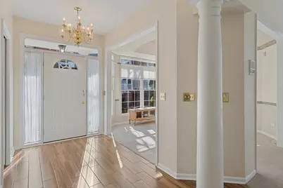 2S744 Lakeside Drive, Glen Ellyn, IL 60137 - Photo 2