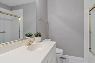 2S744 Lakeside Dr, Glen Ellyn, IL 60137 - Photo 16