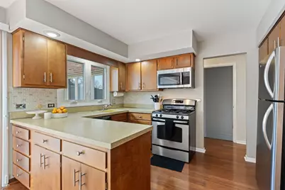 1817 Somerset Lane, Northbrook, IL 60062 - Photo 14