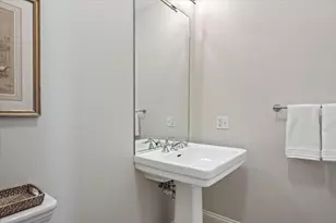 1315 Asbury Ave, Evanston, IL 60201 - Photo 12