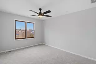 452 Pheasant Chase Dr, Bolingbrook, IL 60490 - Photo 20