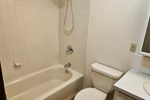 1828 Cannon Ct, Schaumburg, IL 60193 - Photo 8