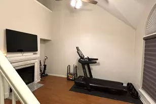 6763 Roanoake Ct, Gurnee, IL 60031 - Photo 4