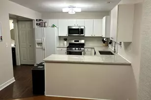 6763 Roanoake Ct, Gurnee, IL 60031 - Photo 2