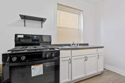 7819 S Cornell Avenue, Chicago, IL 60649 - Photo 18