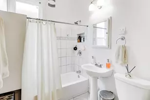 1652 W Nelson St, Chicago, IL 60657 - Photo 14