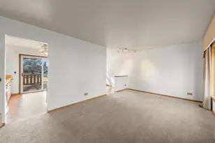 127 Monticello Cir, Bolingbrook, IL 60440 - Photo 6